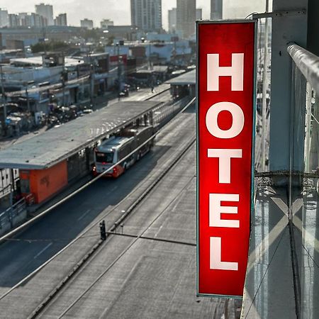 Hotel Bazurto Plaza Картахена Экстерьер фото