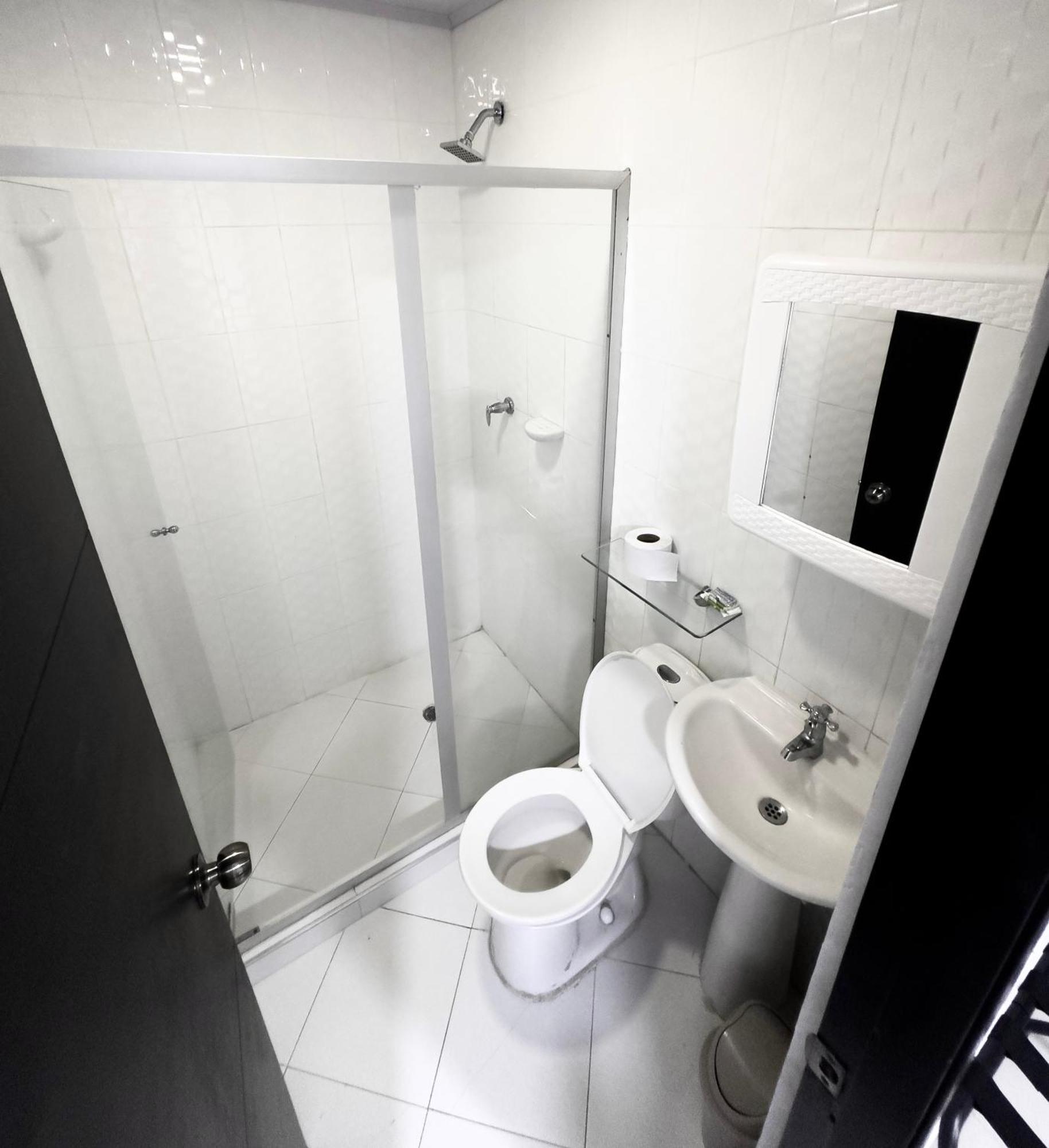 Hotel Bazurto Plaza Картахена Экстерьер фото